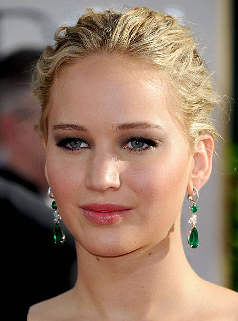 Jennifer Lawrence looked stunning at the 2011 Golden Globes with emerald and 