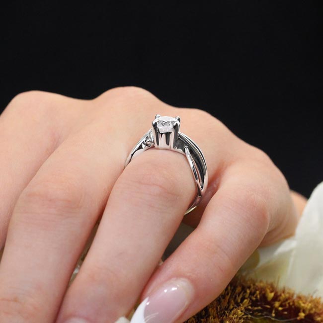 White Gold Wire Trim Solitaire Ring Image 4