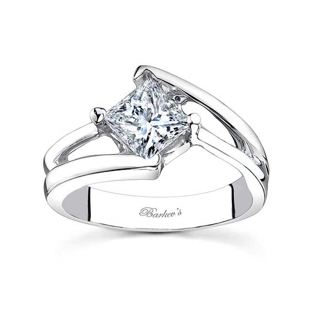  Solitaire Engagement Ring 7622L Image 1