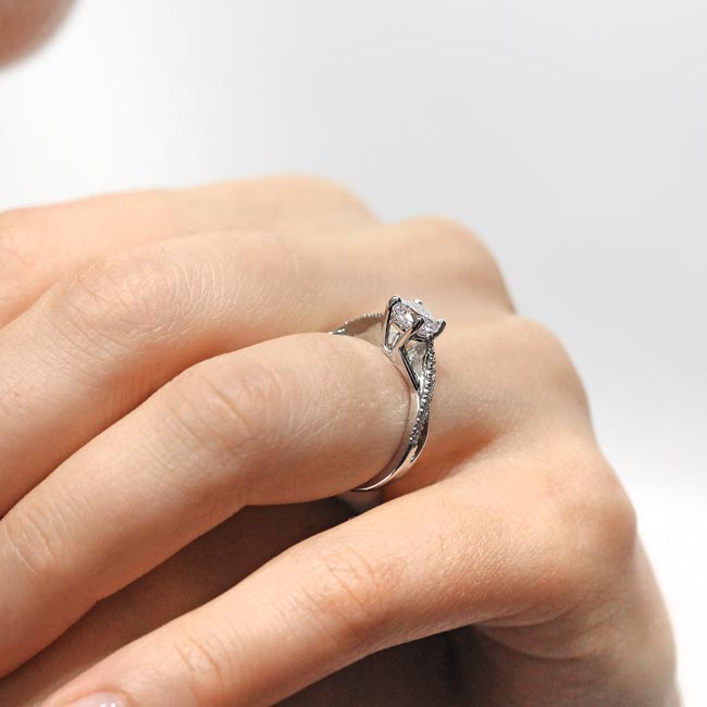 Platinum Simple Diamond Ring Image 5