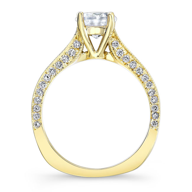  Yellow Gold Round And Princess Cut Diamond Ring Image 2