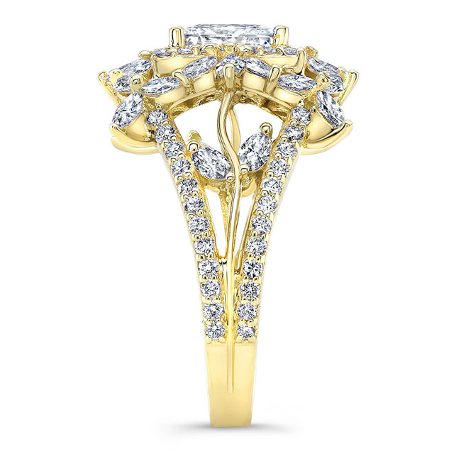 Yellow Gold Vintage Princess Cut Diamond Ring Image 3