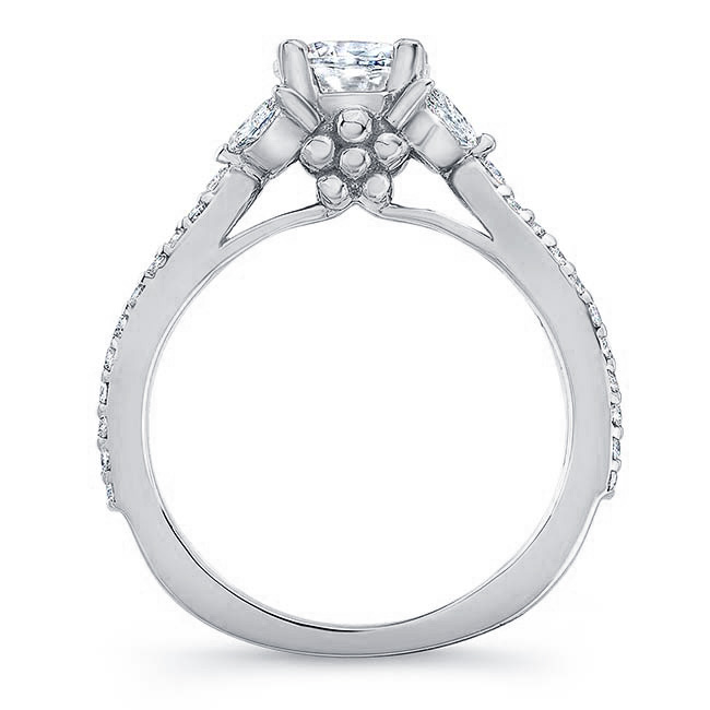 Platinum Diamond Leaf Ring Image 2