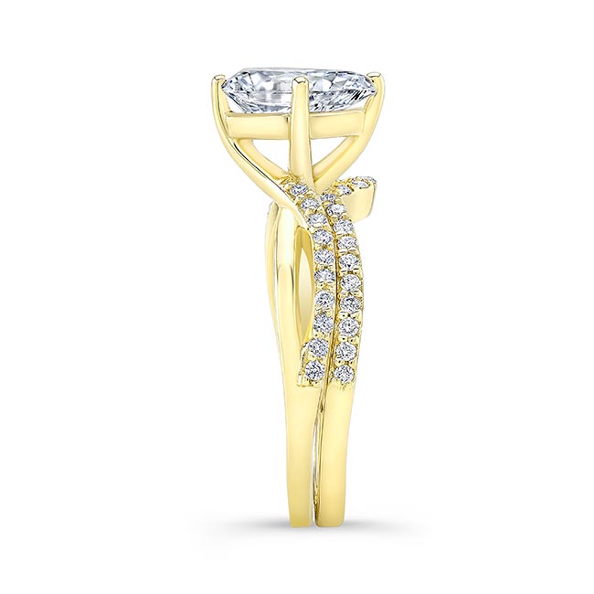  Yellow Gold Pear Shaped Lab Grown Diamond Twist Bridal Set Image 3