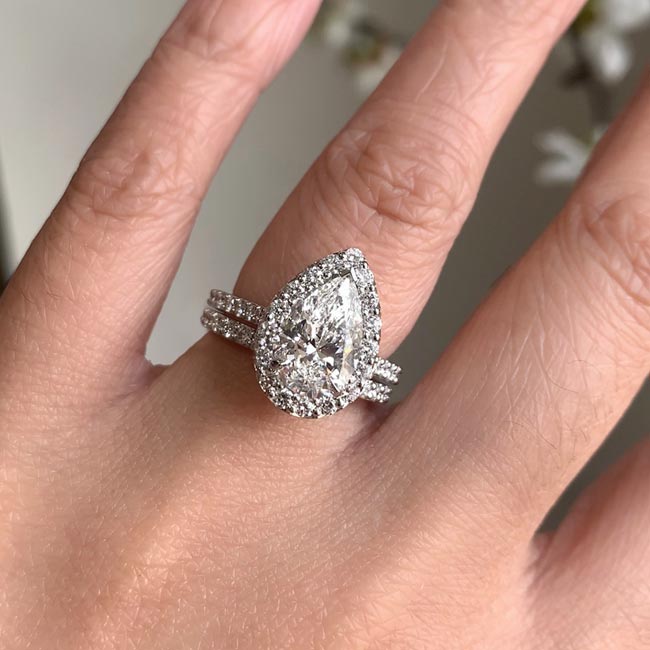 Pear Cut Engagement Ring Settings | Diamond Mansion