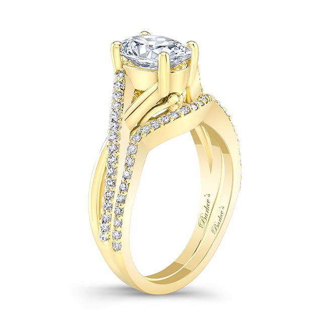 Yellow Gold One Carat Oval Lab Grown Diamond Bridal Set Image 2