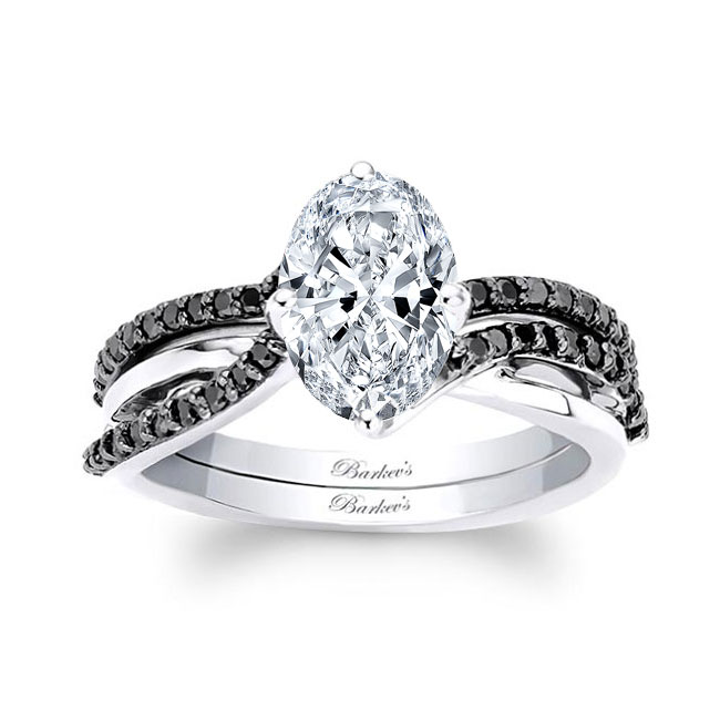  Oval Lab Diamond Twist Bridal Set With Black Diamonds Image 1