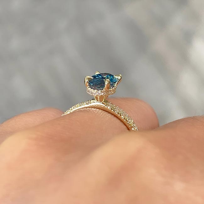 Yellow Gold 1.25 Carat Oval Blue And White Diamond Ring Image 4