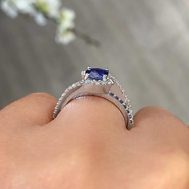 1 Carat Sapphire Ring Image 5